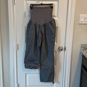 Maternity 2 in 1 capris/pants